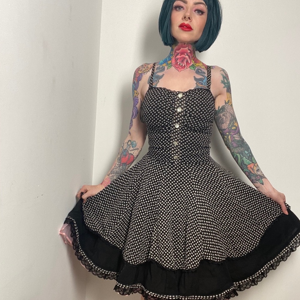 Rock steady polka dot